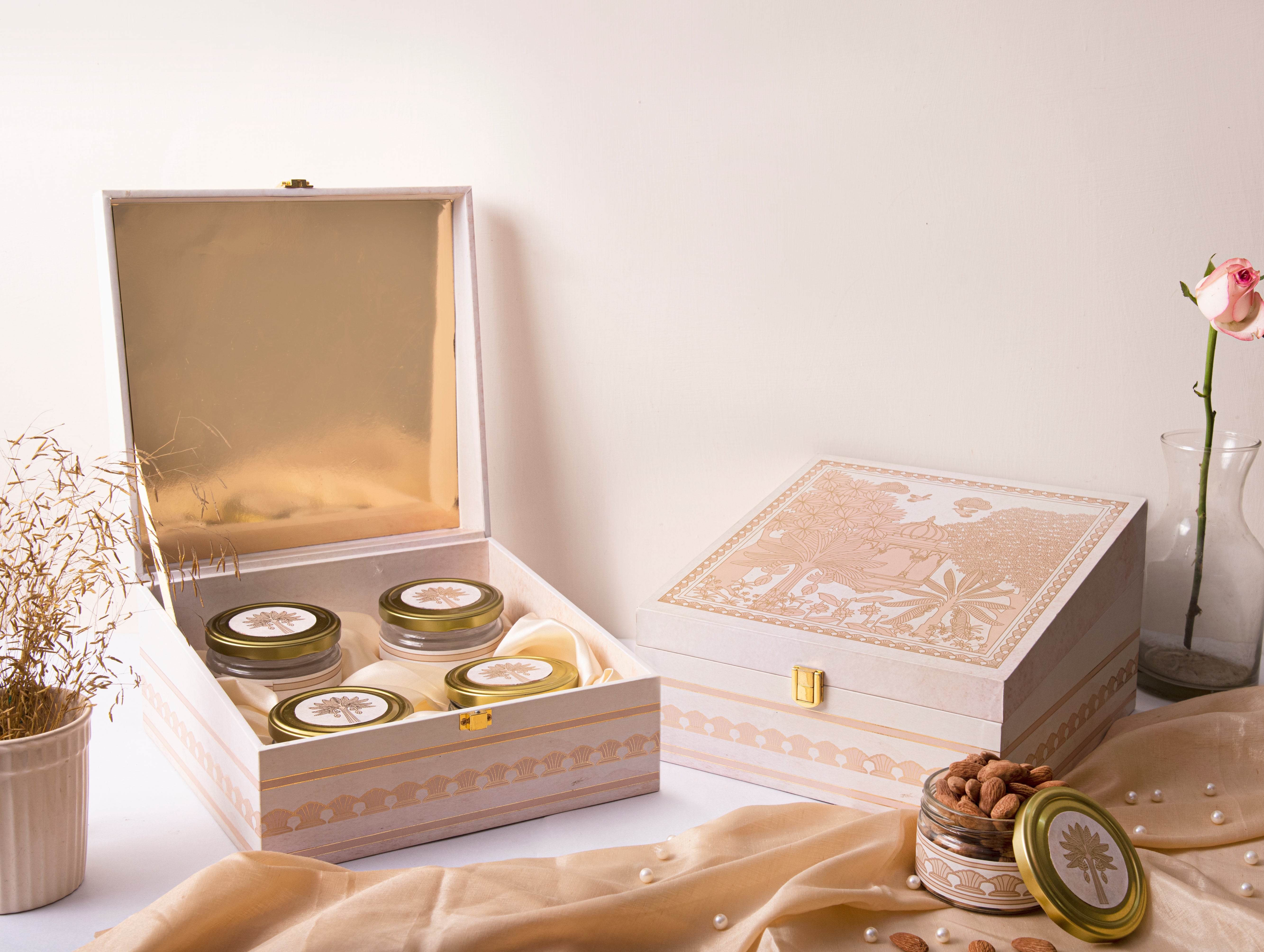 4 Jar Tapered Box (Vanshala Beige)