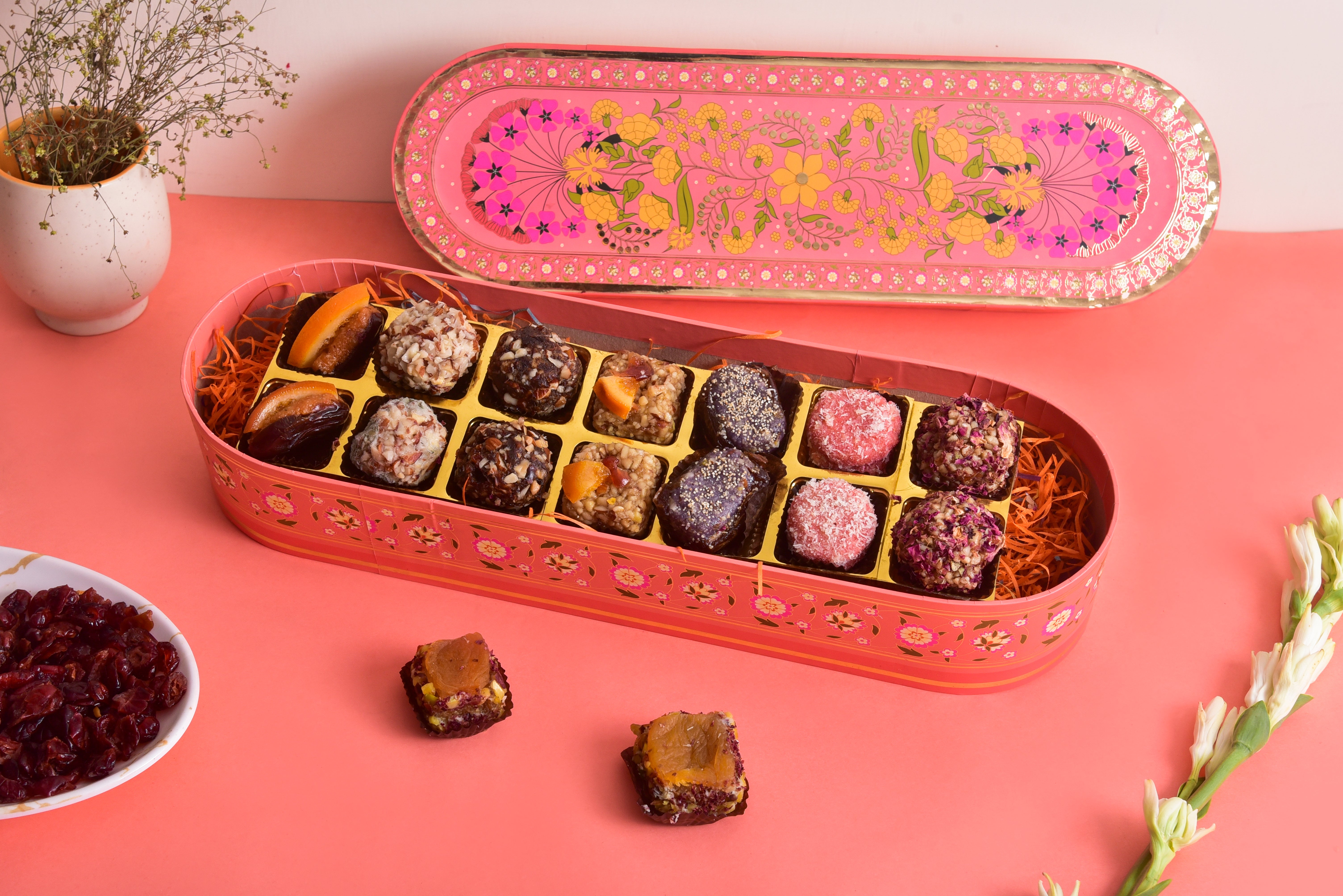 Oval Box (Phool Baag)